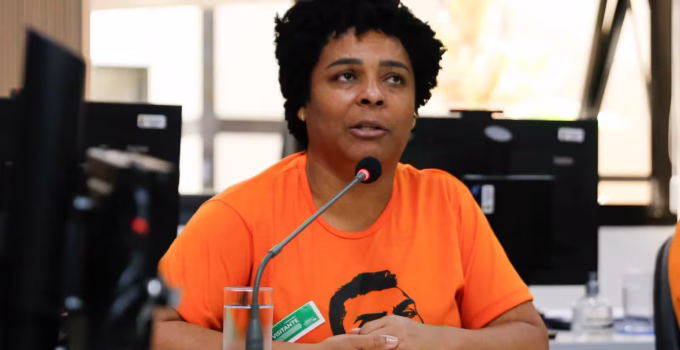 Viúva de gari morto em BH em 2023 transforma luto em candidatura para a Câmara dos Deputados