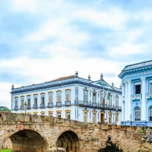 São João del-Rei e Diamantina ganham voos diretos de BH e impulsionam turismo em Minas