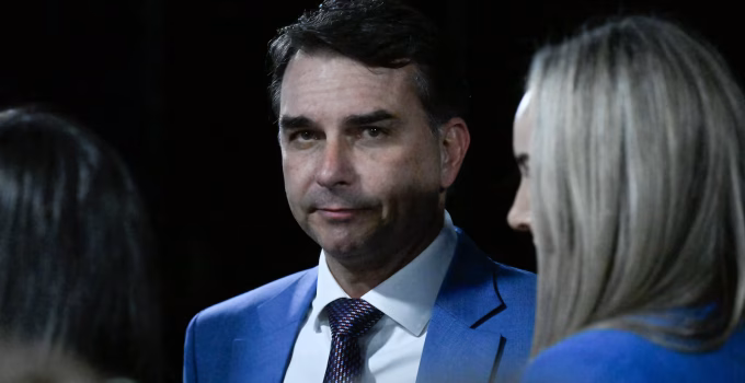 Ata do PL em Alagoas abre brecha para retorno de vice de Flávio Bolsonaro ao Senado