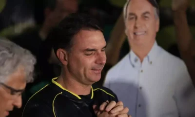 Flávio Bolsonaro escancara "chantagem" por candidatura em 2026, acusa líder do PT