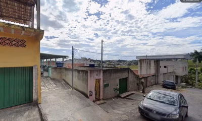 Mulher comemora derrota do Cruzeiro com hino do Corinthians e vizinho é suspeito de atirar contra casa em Vespasiano