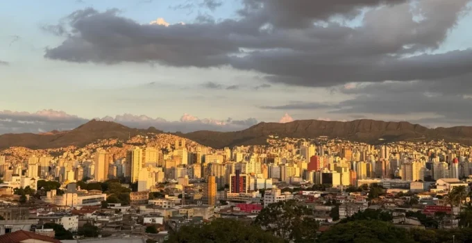 PIB de Minas Gerais: 25 cidades concentram mais da metade da riqueza produzida no estado, aponta IBGE