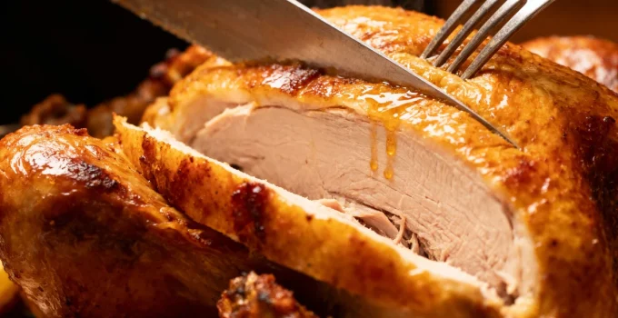 Ceia de Natal em BH: Onde Assar Peru, Chester e Pernil sem Estresse na Capital Mineira