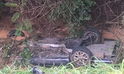 Tragédia em Martinho Campos: Família inteira morre após carro cair em córrego na MG-164