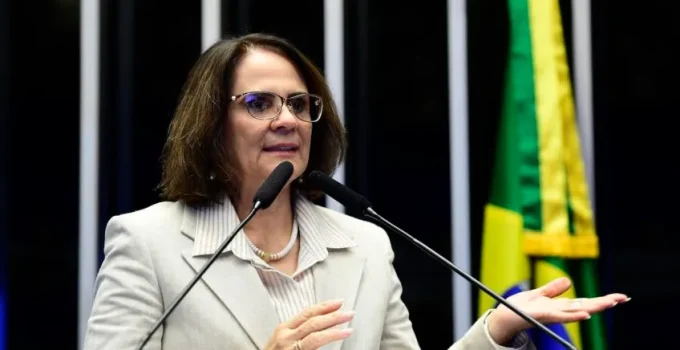 Damares Alves pede impeachment de Alexandre de Moraes por advocacia administrativa