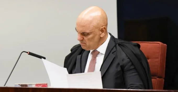 Moraes nega ter ligado a Galípoli e diz que escritório da esposa não atuou na venda do Banco Master