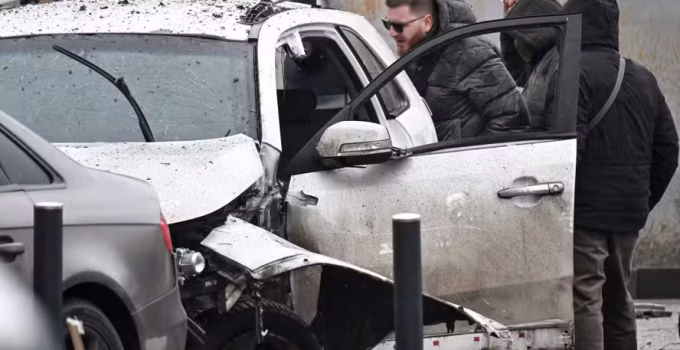 Explosão em Moscou mata dois policiais durante abordagem a suspeito; general foi assassinado dias antes