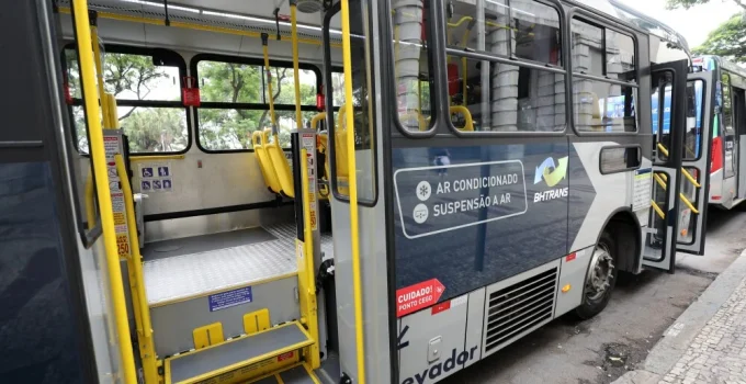 Horário de Férias nos Ônibus de BH: Redução de 8% na Oferta de Viagens Começa Sexta (26) e Dura Mais de Um Mês