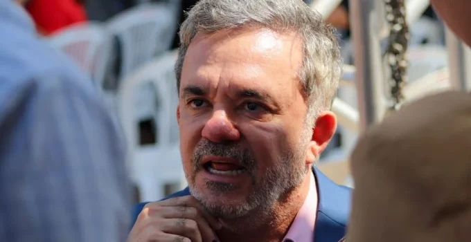 Deputado Vander Loubet aciona PF após empresário pedir 'extermínio de petistas' em rede social