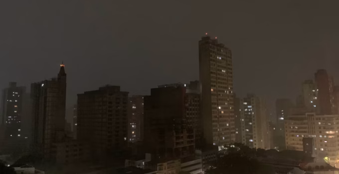 Chuva forte e trovoadas atingem Belo Horizonte após dia de calor recorde; Defesa Civil alerta para alagamentos