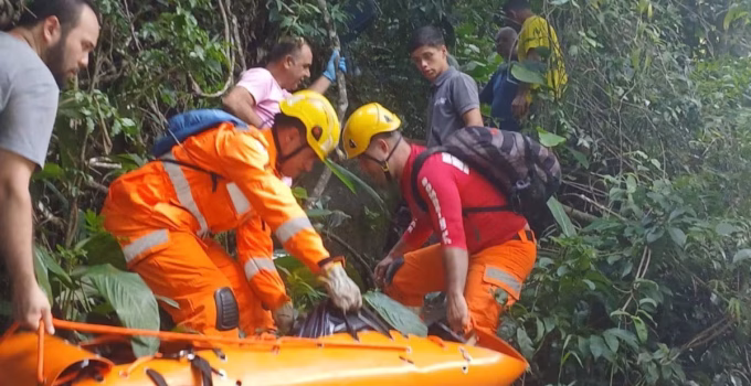 Tragédia em Passa Quatro: Pai morre ao tentar salvar filha arrastada por correnteza em cachoeira