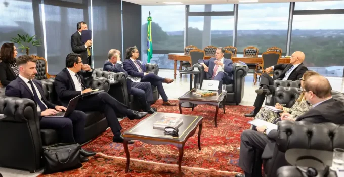 OEA reconhece instituições democráticas fortes no Brasil e rejeita tese de 'golpe' e 'censura'