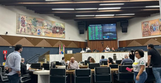 Tarifa Zero, Embates Ideológicos e Pautas Conservadoras Dominam Discussões na Câmara de BH em 2025
