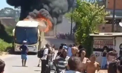 Ônibus de Viagem Pega Fogo na MG-133, Perto de Rio Pomba, na Zona da Mata Mineira