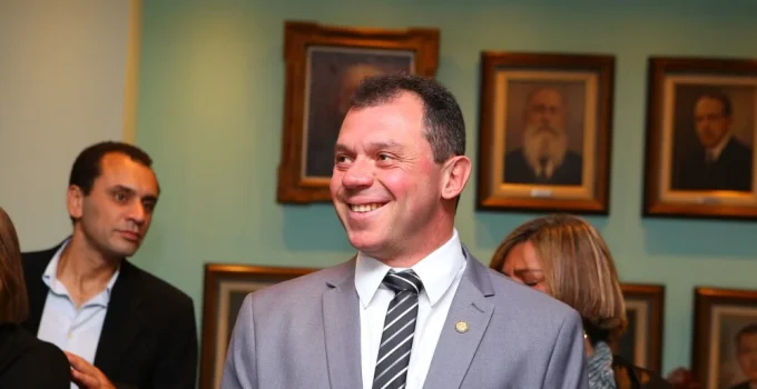 Rubens Rodrigues assume vaga na Câmara de BH com licença de Lucas Ganem; entenda o caso