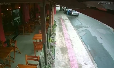 Motociclista escapa ilesa após carro desgovernado atingir motos e veículo estacionado em BH