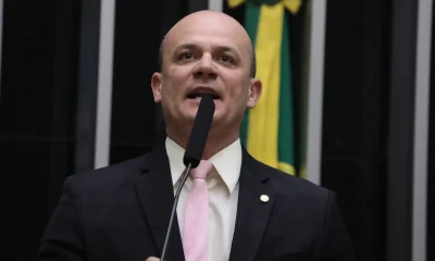 Oposição articula impeachment de Moraes e CPMI do Banco Master durante recesso