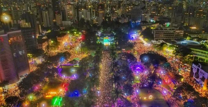 Virada da Liberdade 2026: Belo Horizonte se prepara para a maior festa de Ano-Novo na Praça da Liberdade com drones e fogos silenciosos