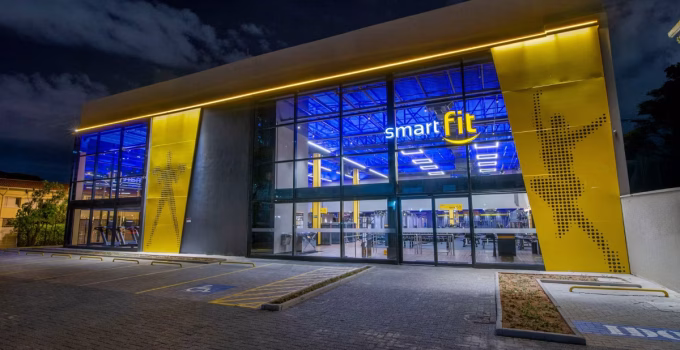 Smart Fit Atinge Marco de 2.000 Unidades e Abre Nova Academia em Belo Horizonte