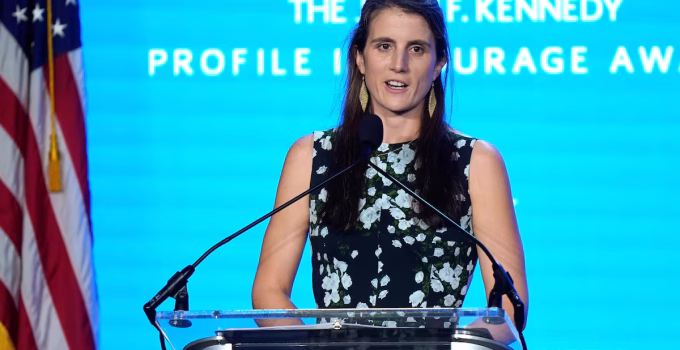 Tatiana Schlossberg, neta de JFK, morre aos 35 anos após batalha contra leucemia