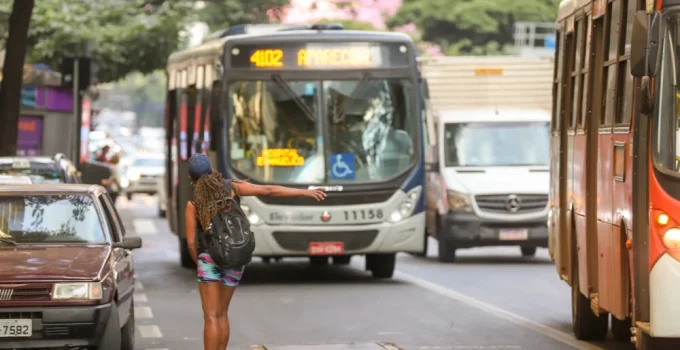 Tarifa de ônibus em BH sobe para R$ 6,25 nesta quinta-feira (1º) e capital mineira se torna a segunda mais cara do país