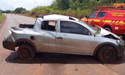 Ex-prefeito de União de Minas morre e esposa fica ferida em capotamento na MGC-497