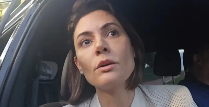 Michelle Bolsonaro critica Alexandre de Moraes e diz que vida de Jair Bolsonaro está 'nas mãos' da PGR