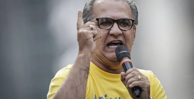 Moraes dá 15 dias para Silas Malafaia se explicar por chamar General de "frouxo"