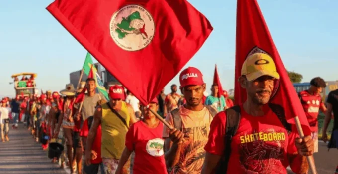 MST avalia envio de militantes à Venezuela após intervenção dos EUA