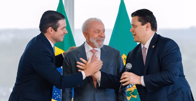 Líderes do Congresso Avisam Lula sobre Ausência em Evento do 8 de Janeiro