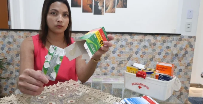 Falta de Medicamentos Essenciais para Doenças Raras e Autoimunes Causa Sofrimento e Agravamento de Quadros Clínicos em Minas Gerais