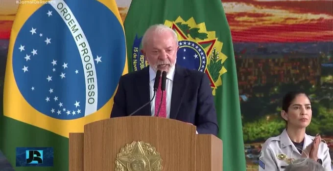 Oposição articula derrubada de veto de Lula sobre dosimetria de penas para envolvidos no 8 de Janeiro