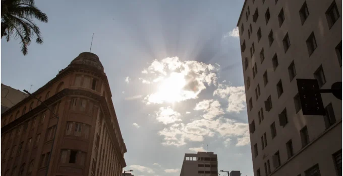 Calorão volta a Belo Horizonte: Menos chuva e temperaturas acima da média marcam o fim de janeiro