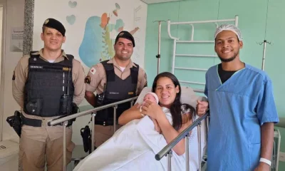Parto Surpresa em Avenida Movimentada: Bebê Nasce Dentro de Carro com Ajuda da Polícia Militar em BH