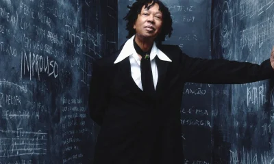 Blocos de Carnaval em BH esquentam a cidade para os 50 anos de Djavan com shows na Arena MRV