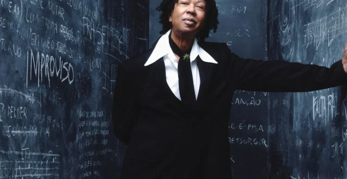 Blocos de Carnaval em BH esquentam a cidade para os 50 anos de Djavan com shows na Arena MRV