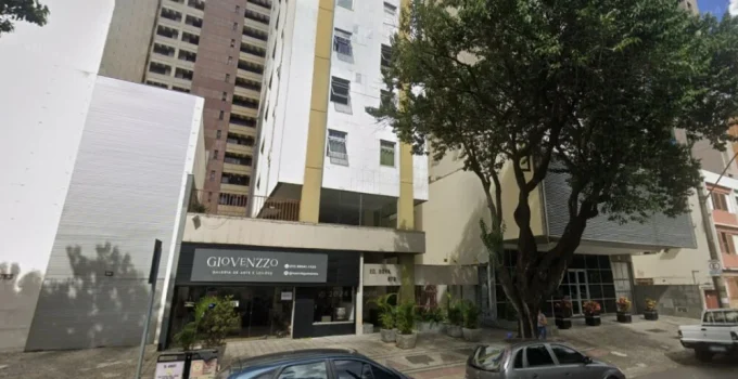 Síndica é Presa em BH Suspeita de Roubar R$ 59 Mil de Moradora Idosa com Demência na Savassi