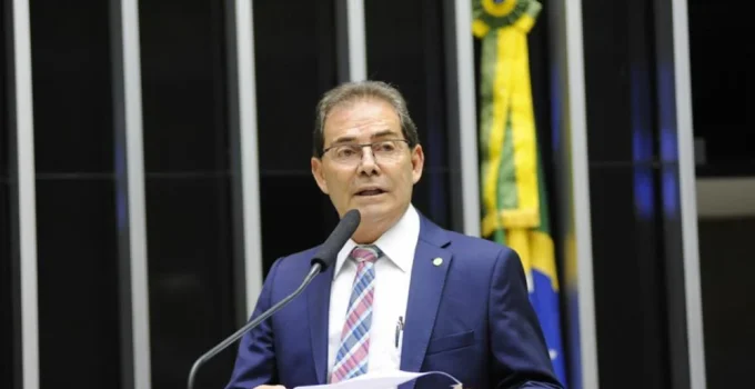 Paulinho da Força avalia que há maioria para derrubar veto de Lula sobre Dosimetria