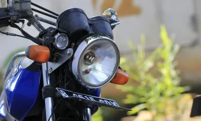 Mulher morre em acidente de moto por aplicativo em BH; condutor usava conta falsa e era inabilitado