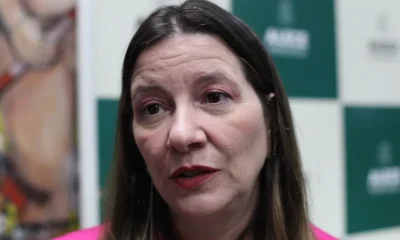 Lia Gomes declara apoio a Cid Gomes e minimiza críticas de irmãos a Elmano