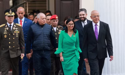 Vestido de grife em posse presidencial expõe ilha de luxo na Venezuela em meio à crise