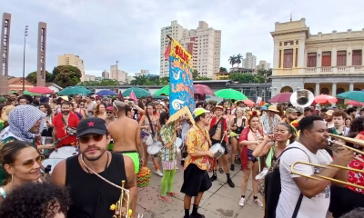 Praia da Estação completa 16 anos com festa e protesto contra espigões em áreas tradicionais de BH