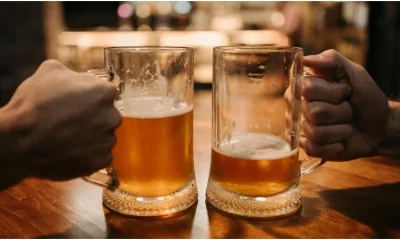 Cerveja em BH: Preços disparam em 2026, com alta de até 13,71% em marcas populares e variação de 161% entre estabelecimentos