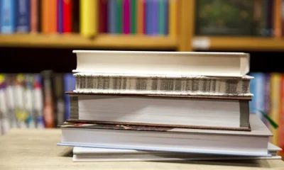 Prefeito em Exercício de BH Veta Projeto que Permitia Reutilização de Livros Didáticos nas Escolas