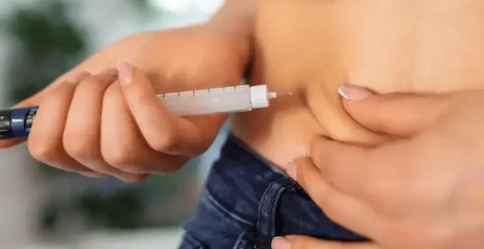 Mulher de 42 anos é internada em estado grave em BH após usar caneta para emagrecer sem prescrição médica