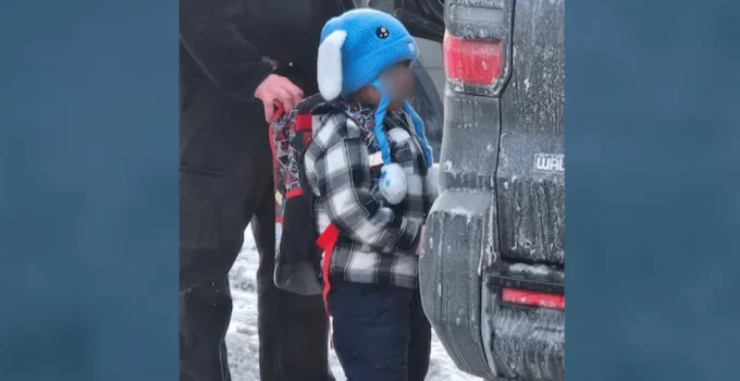 Agentes de Imigração dos EUA Detêm Menino de 5 Anos com o Pai, Gerando Choque e Questionamentos sobre Políticas Familiares