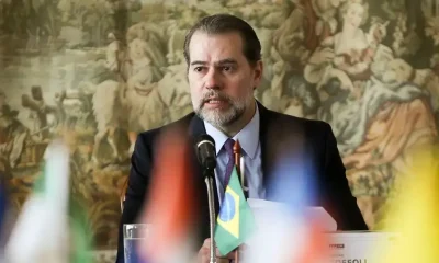 Oposição intensifica ataques a Dias Toffoli com pedidos de impeachment e investigações