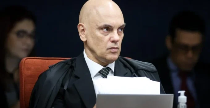 Moraes veta trabalho de general condenado em regime semiaberto