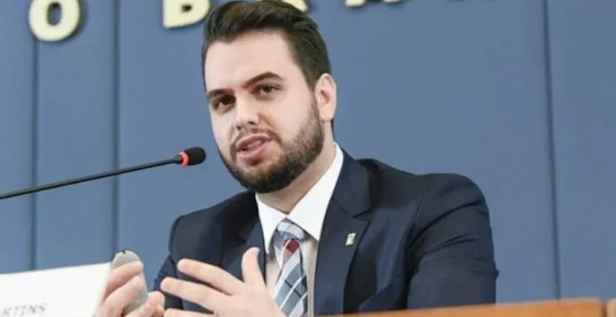 PGR se opõe à soltura de Filipe Martins e alega descumprimento de medidas cautelares