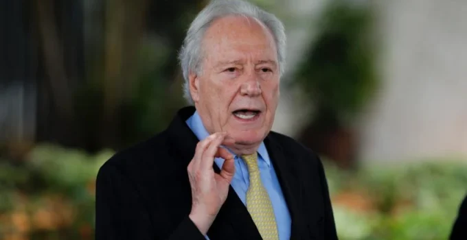 Lewandowski confirma consultoria jurídica ao Banco Master após deixar STF